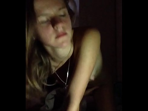 ❤️ ’n Meisie masturbeer en kom klaar ❤️ Harde pornografie by ons ❤
