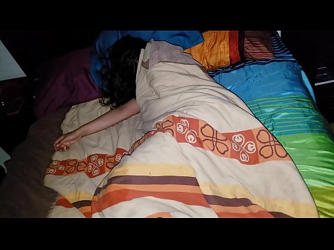 ❤️ Stiefseun berispe sy jong stiefma terwyl sy slaap. ❤️ Harde pornografie by ons ❤